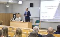 Przyjazne i wrogie przejęcia - wykład dr Radosława Kwaśnickiego Przyjazne i wrogie przejęcia - wykład dr Radosława Kwaśnickiego