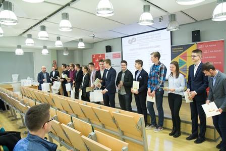 Drzwi Zakończenie Continuum 2018 2